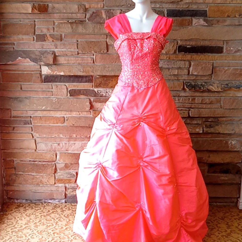 Mori lee size 4 prom dress